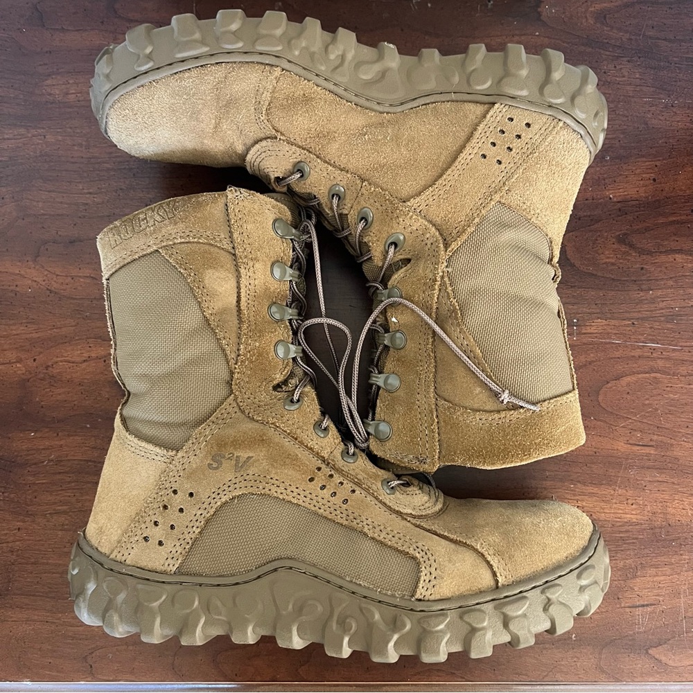 Rocky S2V Special Ops Combat Boots in Coyote Brown Men’s Size 9.5